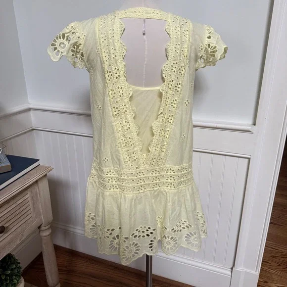 NWT Free People Eyelet Lace Mini Dress Pale Yellow Lace Up Open Back XS - Picture 3 of 7